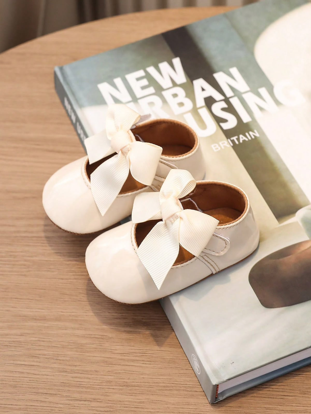 Cream Bow First Walking Shoes